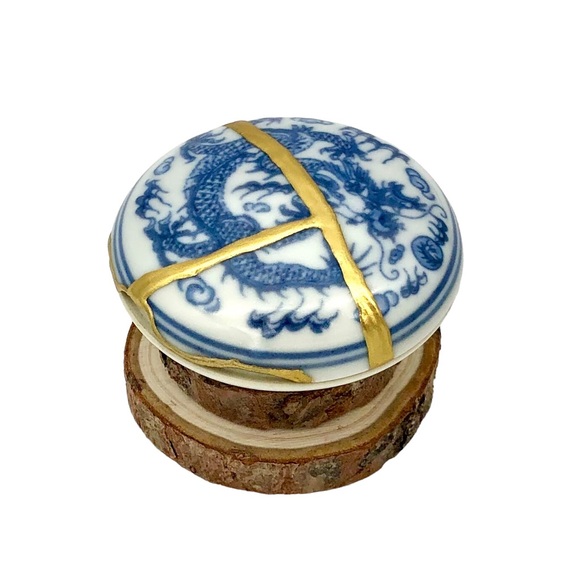 Kintsugi Chinese Porcelain Dragon 5-Claw Blue White Box Gold Crack Growth Gift - Picture 13 of 16
